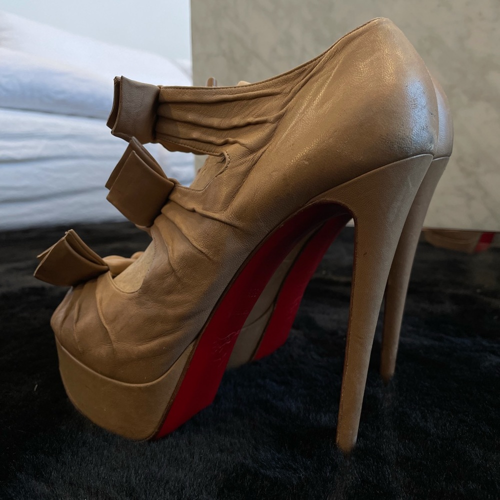 brown heels